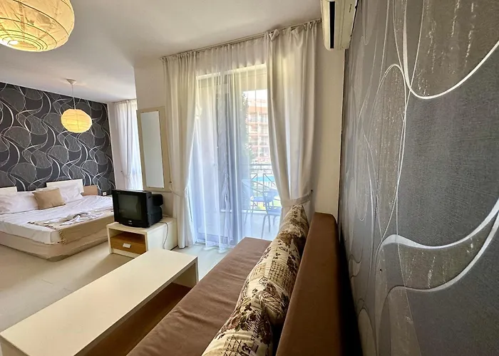 Rainbow 3 - Menada דירה *