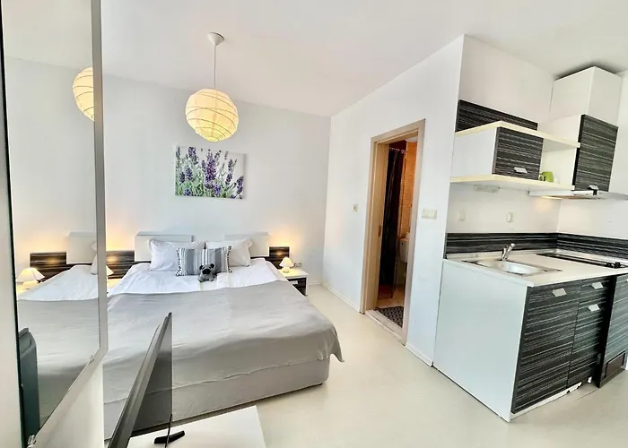 Rainbow 3 - Menada * סאני ביץ'