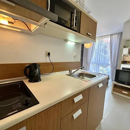 Rainbow 3 - Menada * Slantchev Briag