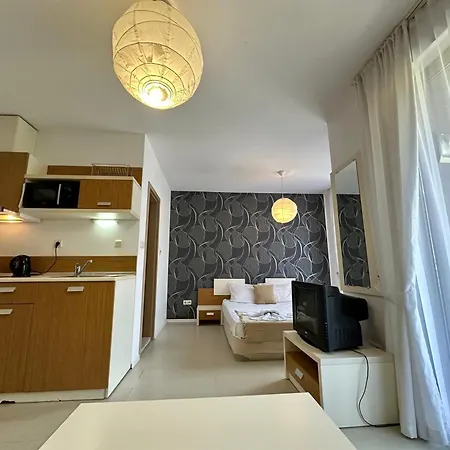 Rainbow 3 - Menada Appartement