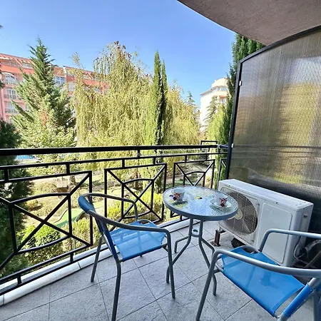 Rainbow 3 - Menada * Slantchev Briag