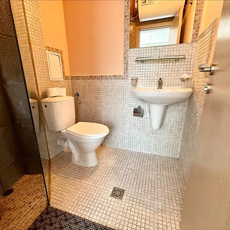 Rainbow 3 - Menada Appartement