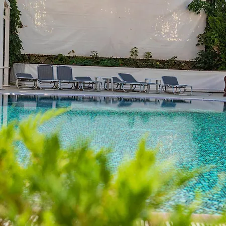 Rainbow 3 - Menada Appartement